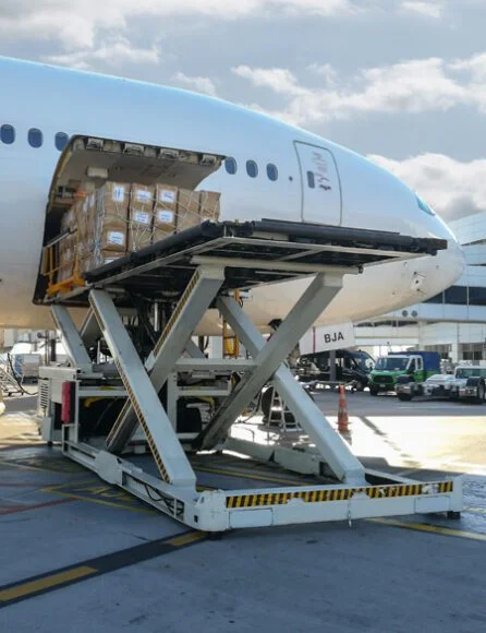 Air-Cargo-Loading